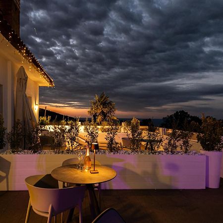 Terrazza Sul Mare Bed & Breakfast Roseto Degli Abruzzi Exterior photo