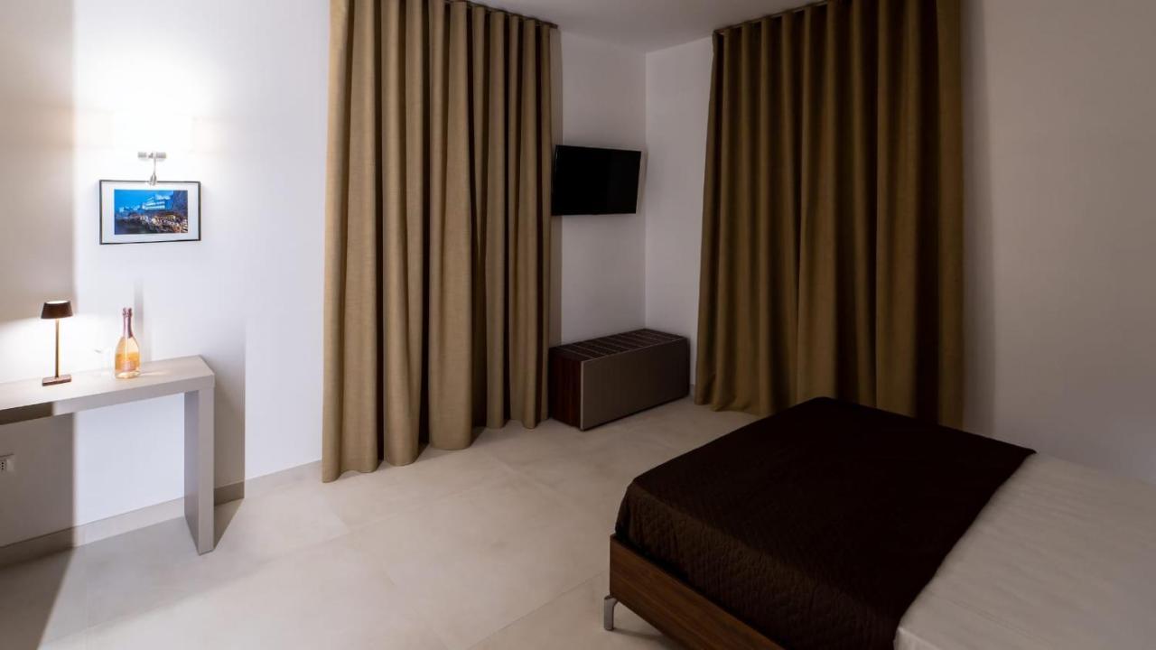 Terrazza Sul Mare Bed & Breakfast Roseto Degli Abruzzi Exterior photo