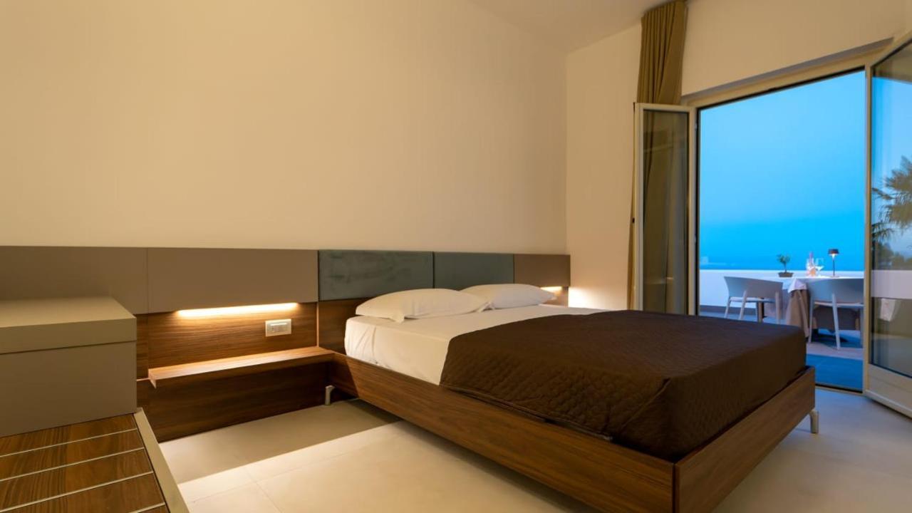 Terrazza Sul Mare Bed & Breakfast Roseto Degli Abruzzi Exterior photo