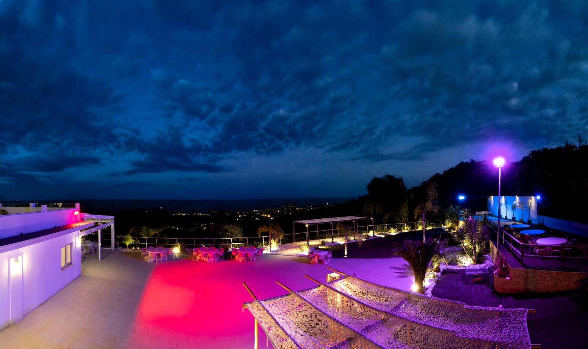 Terrazza Sul Mare Bed & Breakfast Roseto Degli Abruzzi Exterior photo
